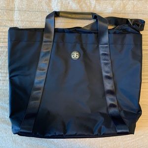 Navy Arbonne Tote BNWOT